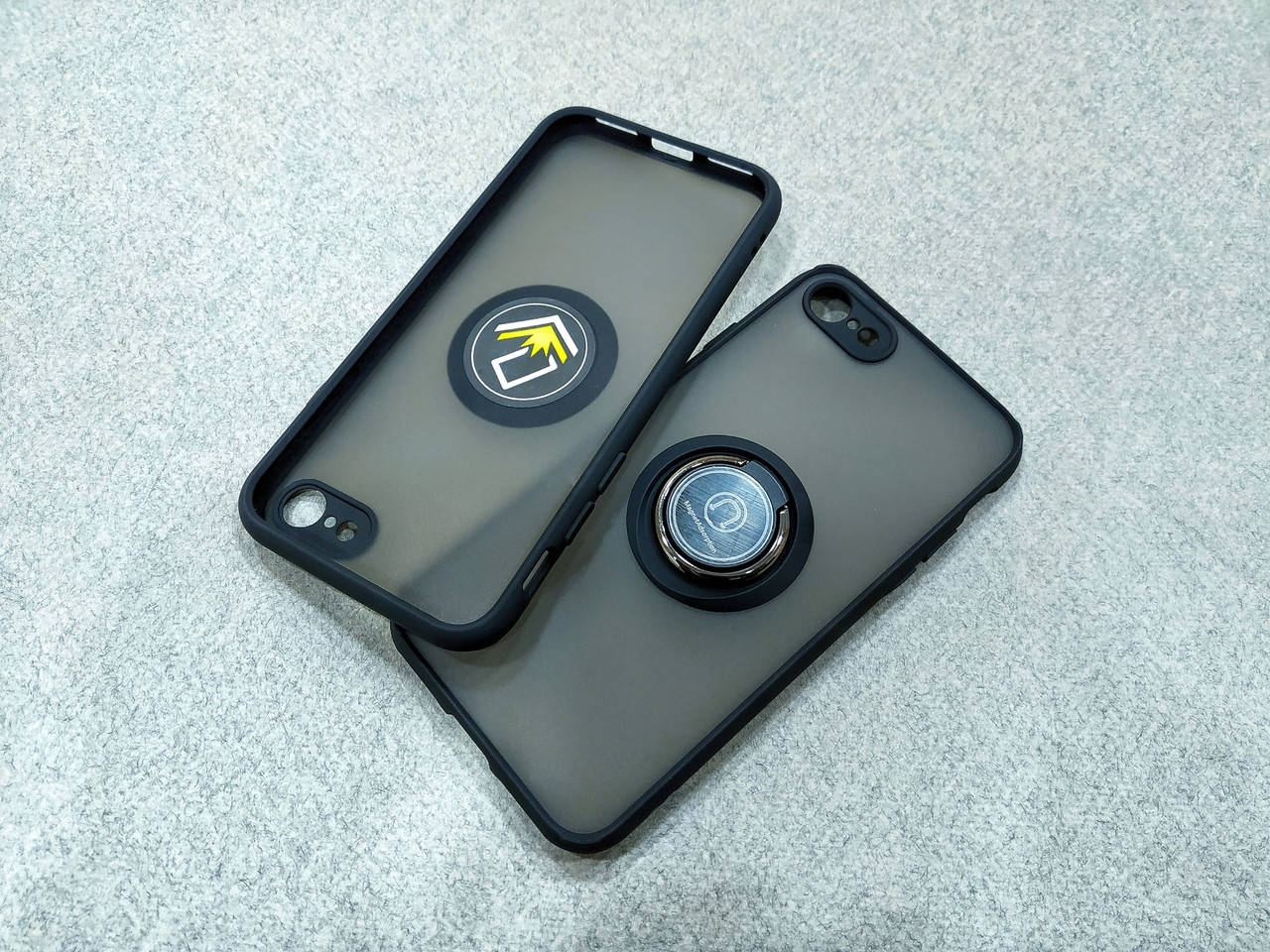 

Противоударный чехол бампер с кольцом подставкой для iPhone 7 8 черный матовый
