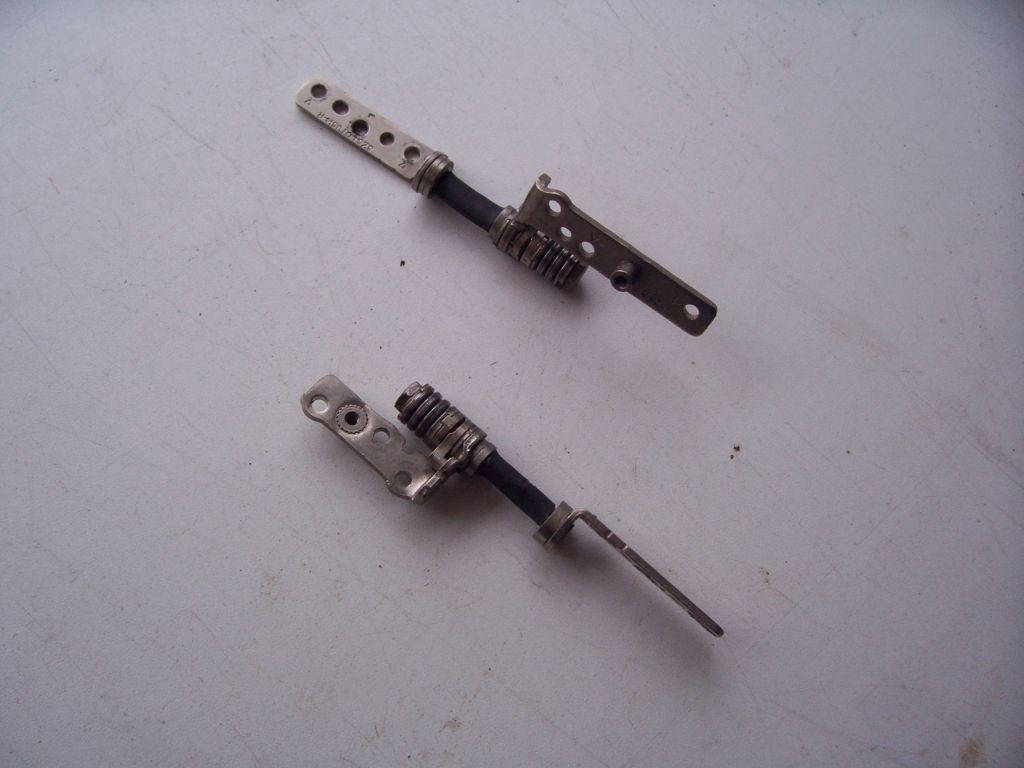 

Петли (пара) Samsung NP530U4C NP530U4B бу