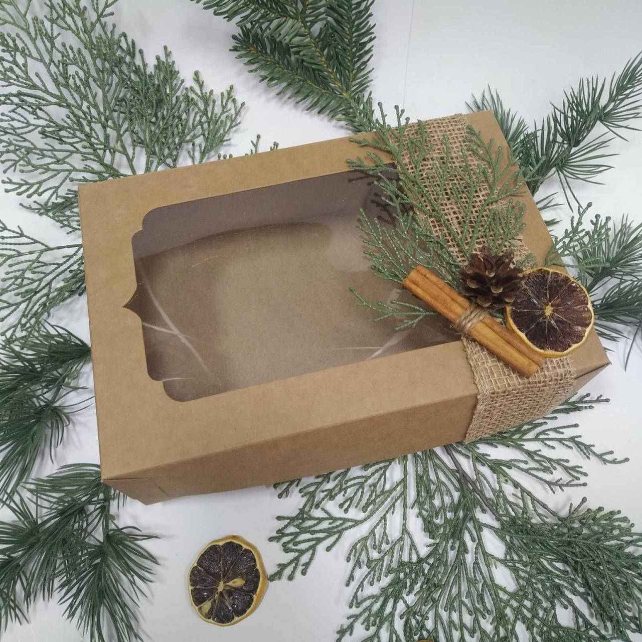 

Коробка порадункова 250х170х80 мм.