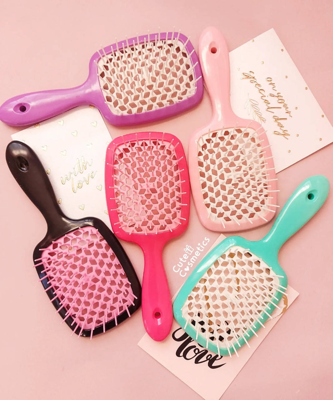 

Розчіска для волосся глянцева Cecilia Super Hair Brush .