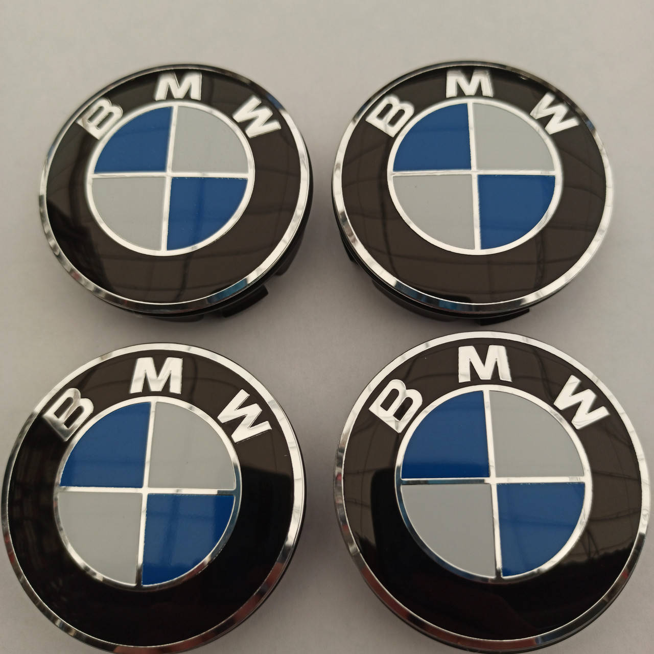 

Колпачки в диски BMW 52-56 мм