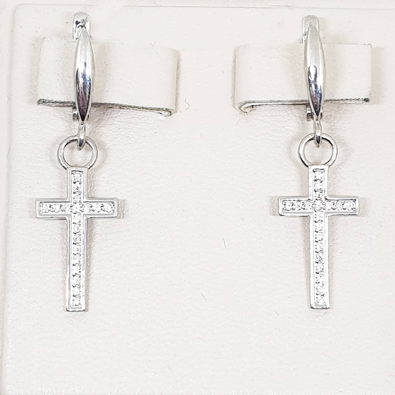 

Сережки серебряные с кубическим цирконием "Кресты" 2,60 г