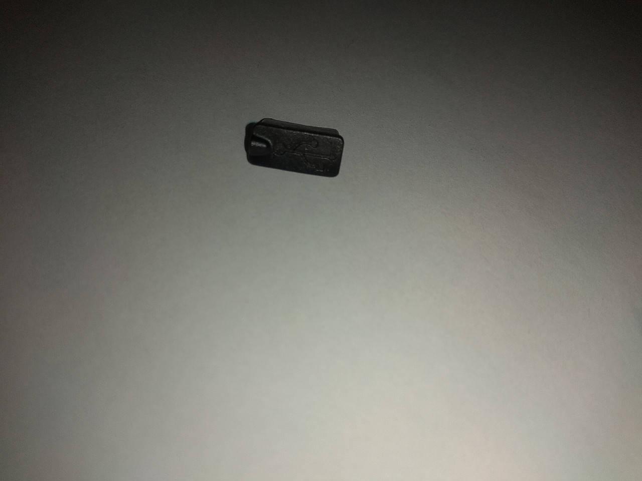 

Заглушка разъема типа USB
