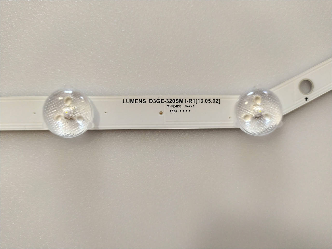 

Планки подсветки LUMENS D3GE-320SM1-R1 [13.05.02]