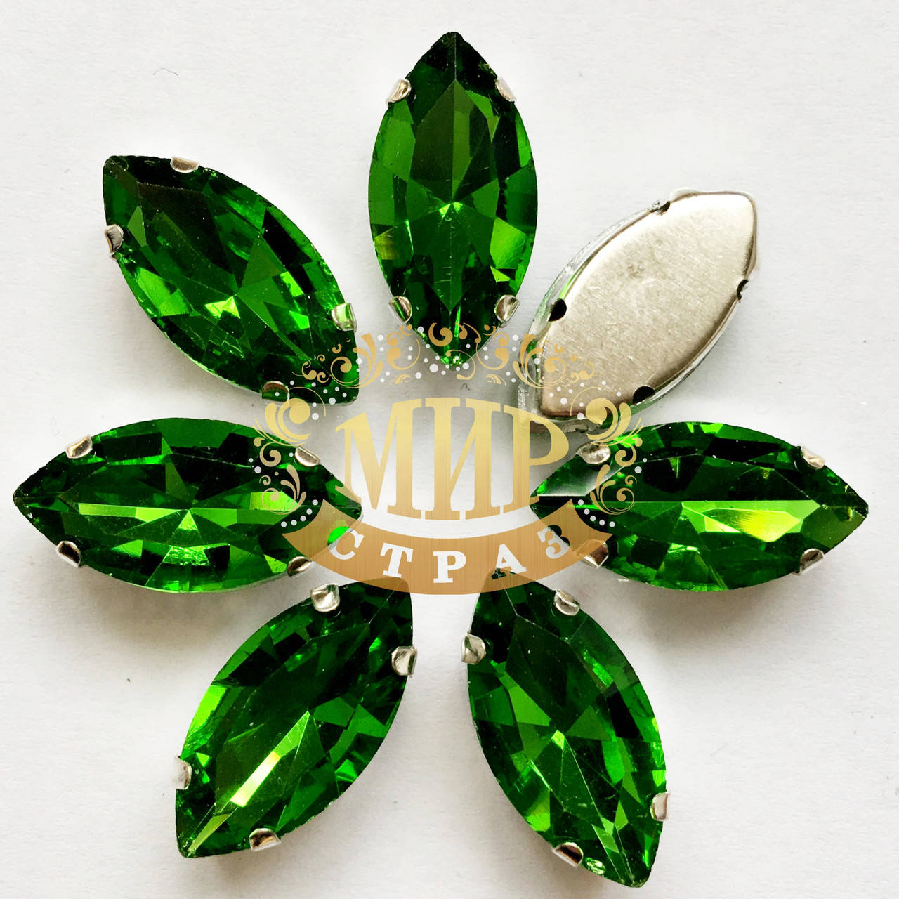 

Cтразы в металлической цапе, лодочка 5х10мм Green 1шт