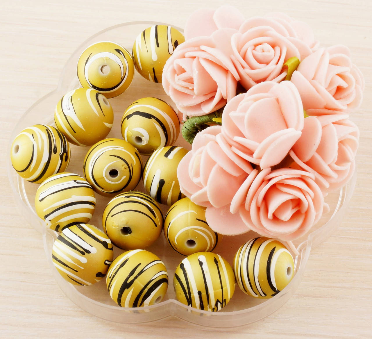 

Бусины пластик 10 (3 штук) 18 мм