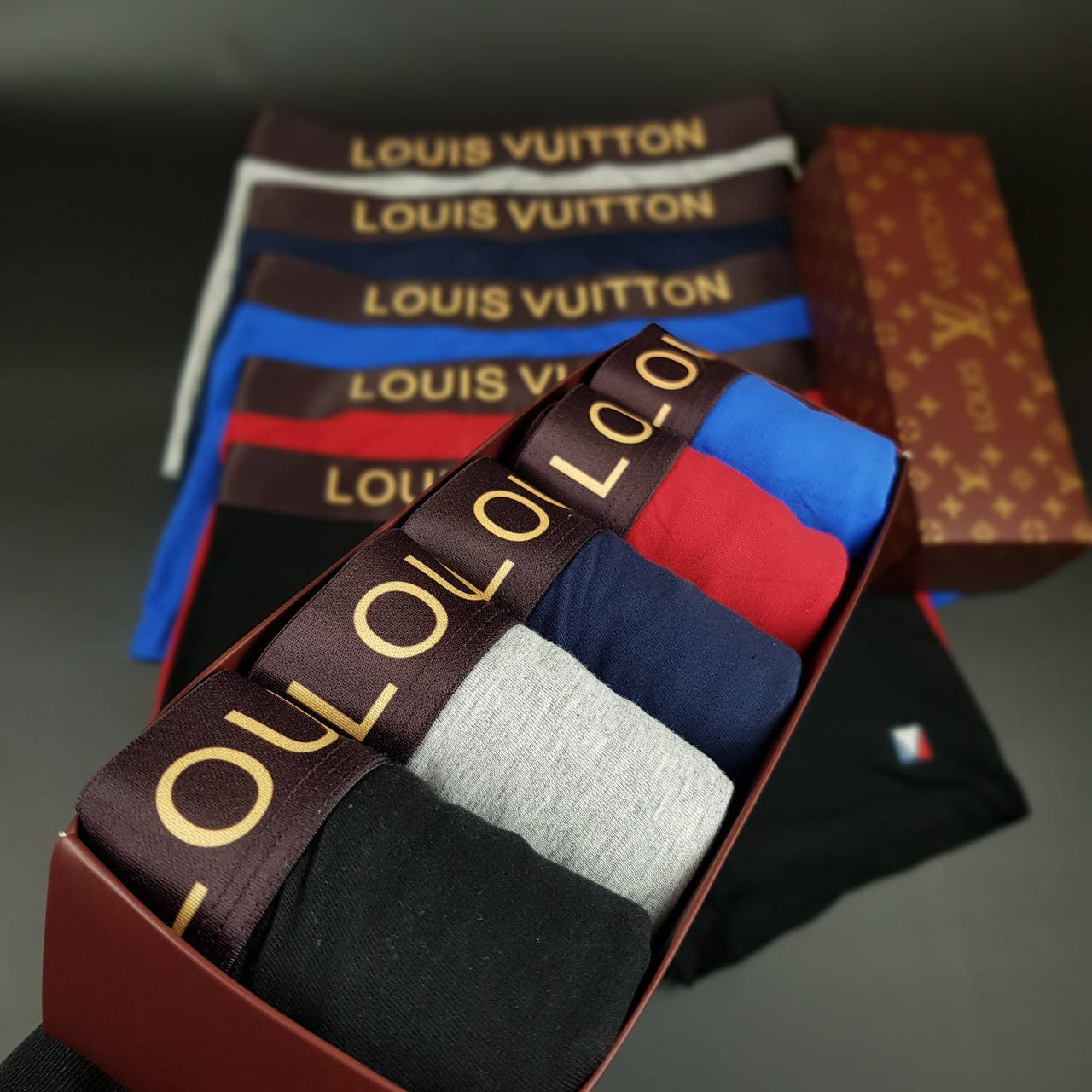 

Набор мужских трусов Louis Vuitton боксеры луи виттон 5 шт хлопок в коробке