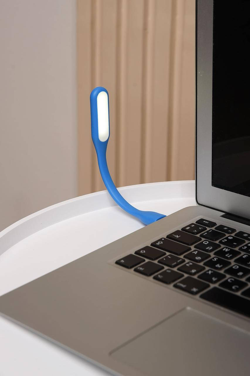 

Гибкий usb led-6 светильник 144065M
