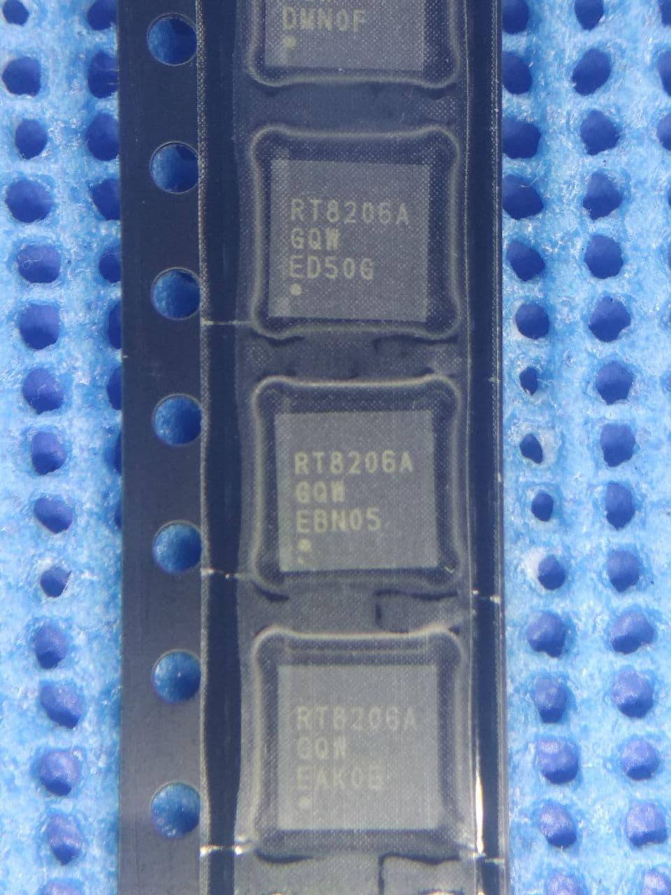 

Микросхема RT8206A RT8206AGQW