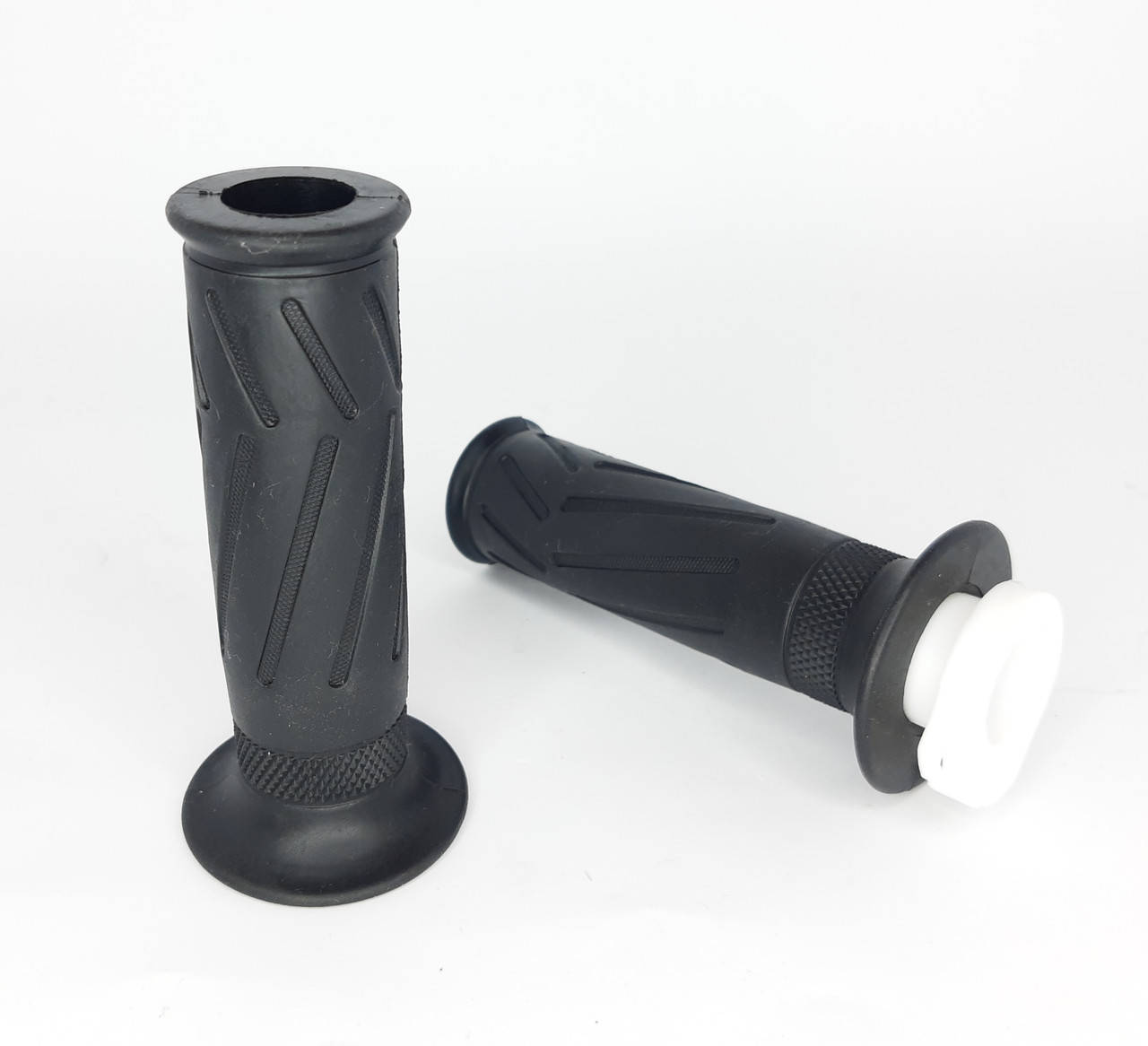 

Ручки грипсы на мотоцикл Yamaha для руля 22 мм