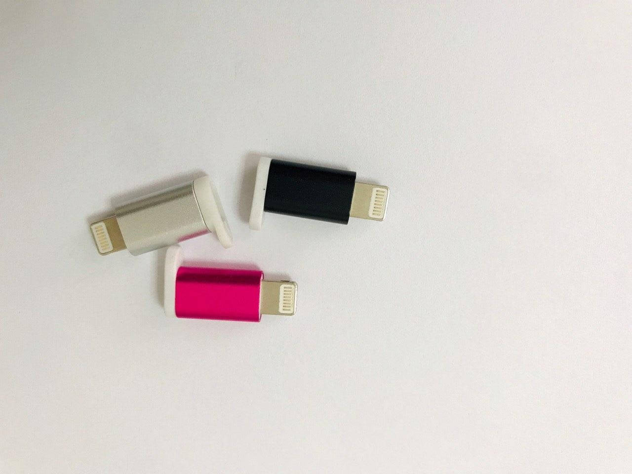 

Переходник из micro USB на Lightning (брелок) - черный
