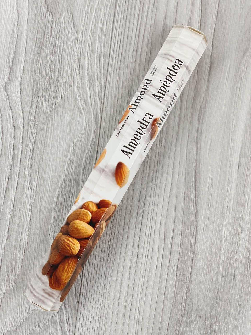 

Благовоние Darshan Almond (Миндаль) шестигранник