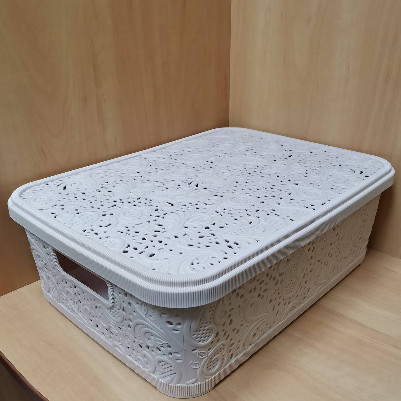 

Корзина для вещей с крышкой "Ажур" 12 л. бежевая Харьков, Бежевый