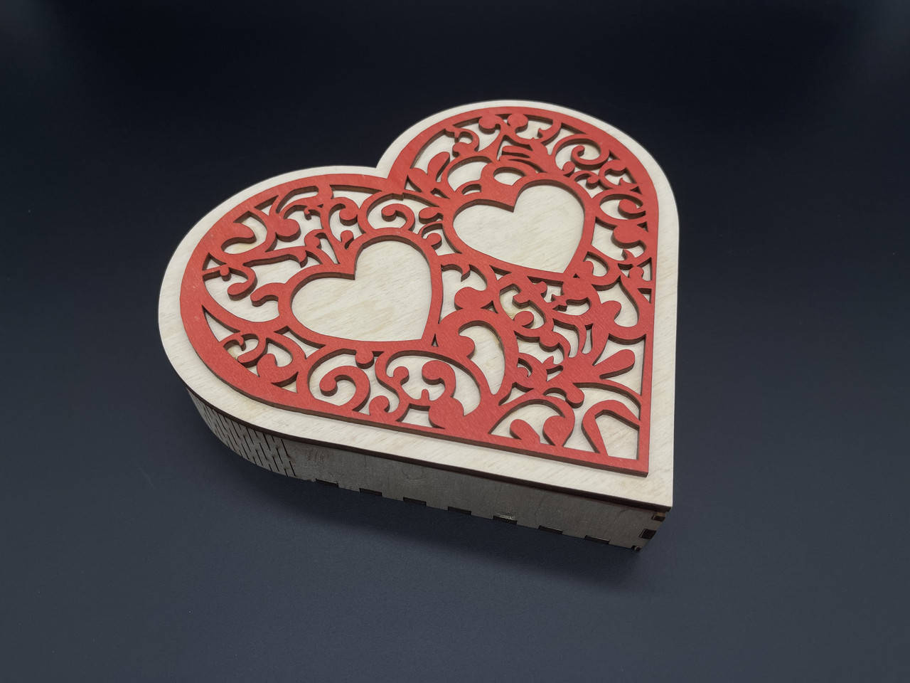 

Шкатулка из фанеры. Сердце. 22см
