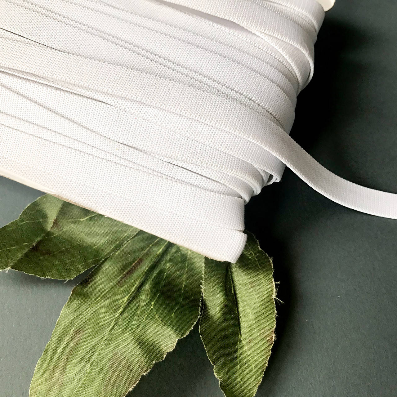 

Резинка для галстука-бабочки, белая, 1 см