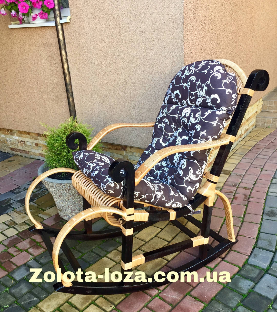 

Кресло-качалка из лозы для отдыха. Арт: 9982