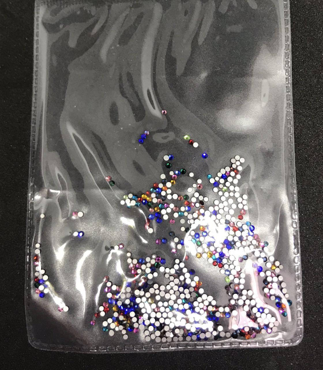 

Камни Сваровски SS3 разных цветов 1440 шт