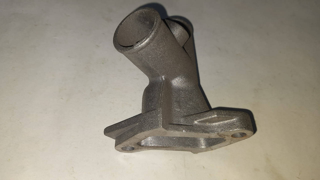 

Тройник головки блока Ваз 2101,2102,2103,2104,2106,2107 алюм.