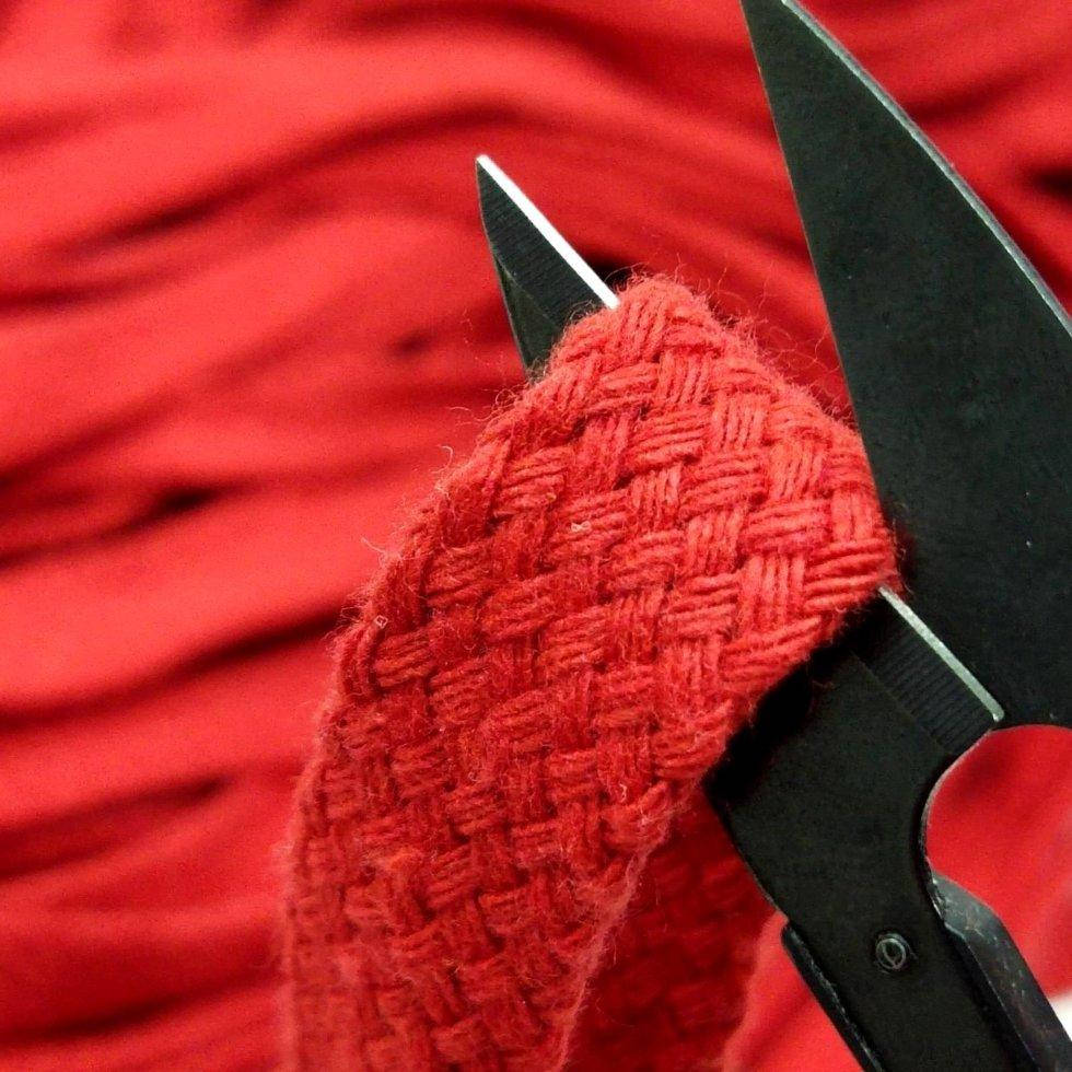 

Красный шнур плоский плетеный 1,5см (хб) хлопчатобумажный, без наполнителя (6-2426-В-192)