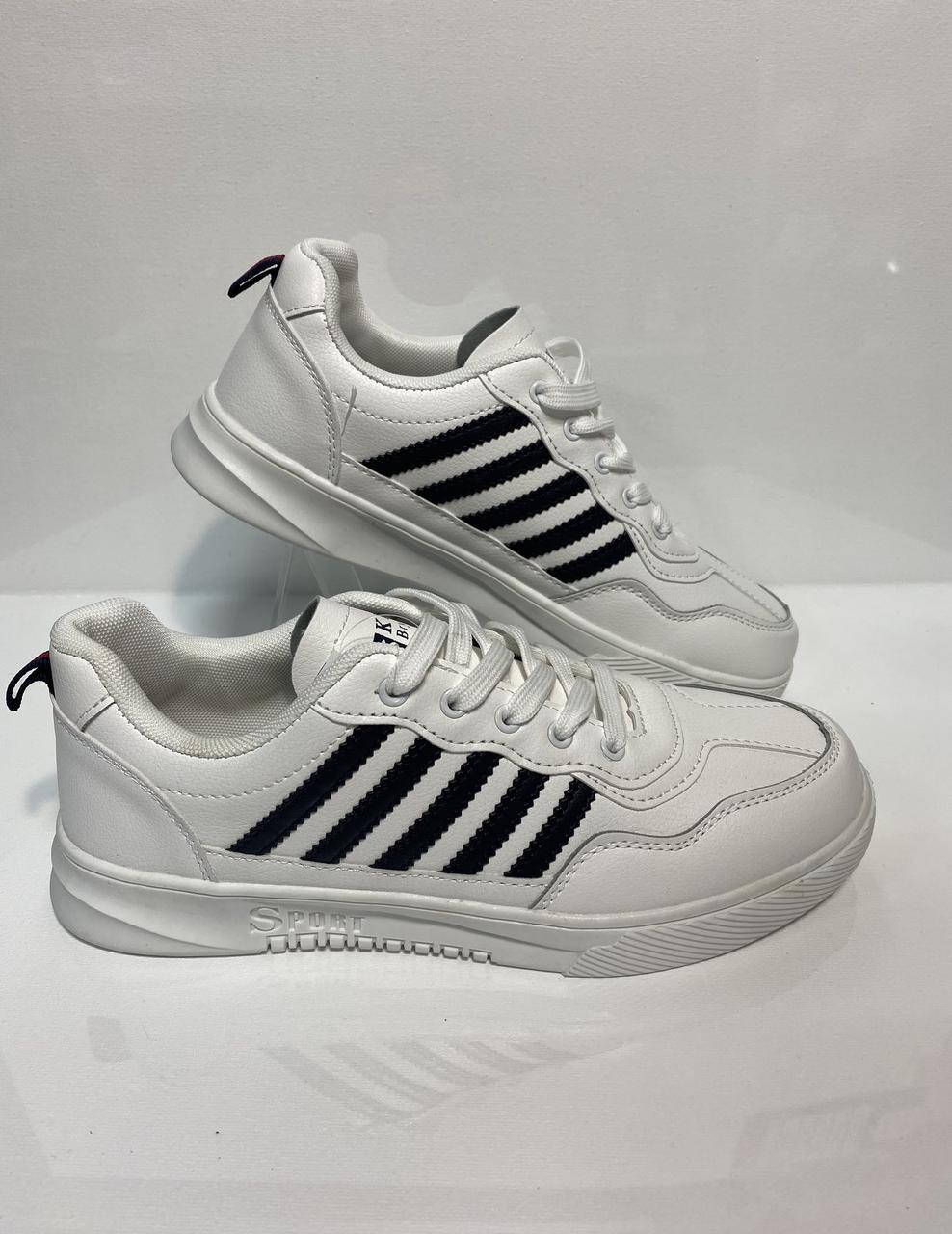 

Кроссовки мужские KMB белые, Черный