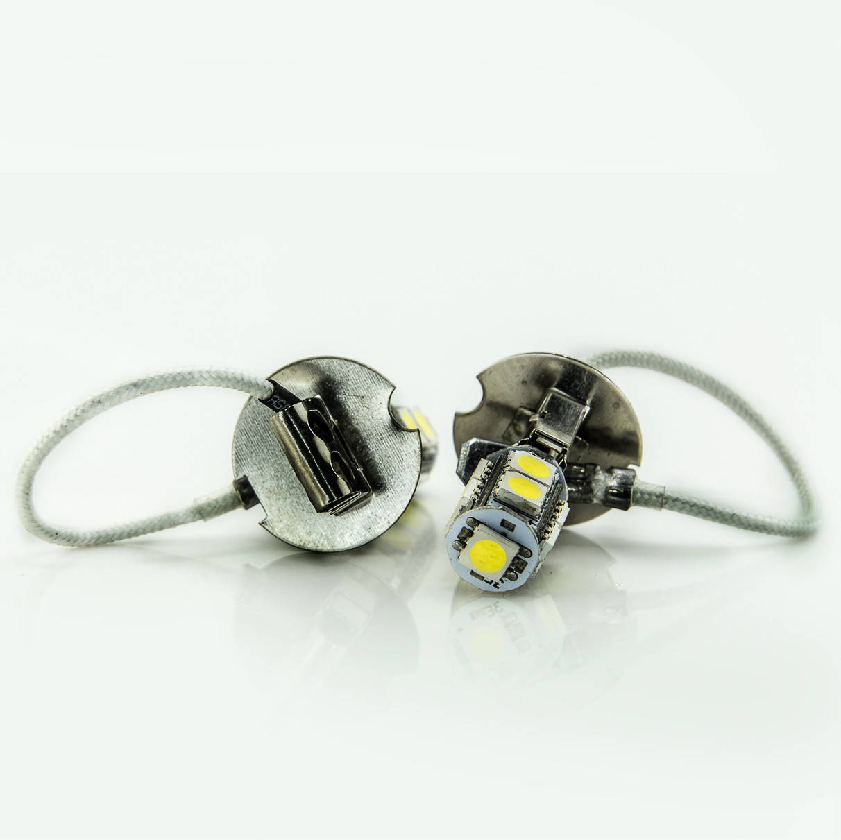 

Лампа LED 12V H3 9SMD 5050 белый 90Lm