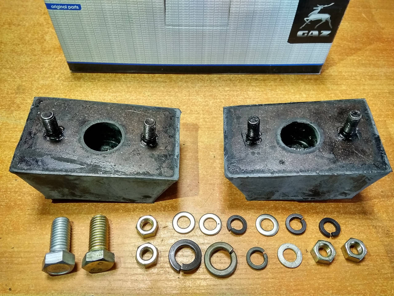 

Подушка двигателя Газель, Соболь, Волга (комплект)