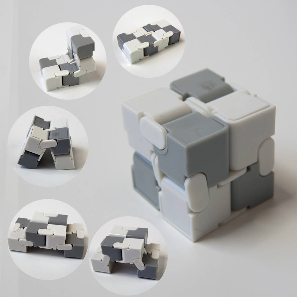 

Кубик антистресс Infinity Cube (белый с серым 1274) 1447619027