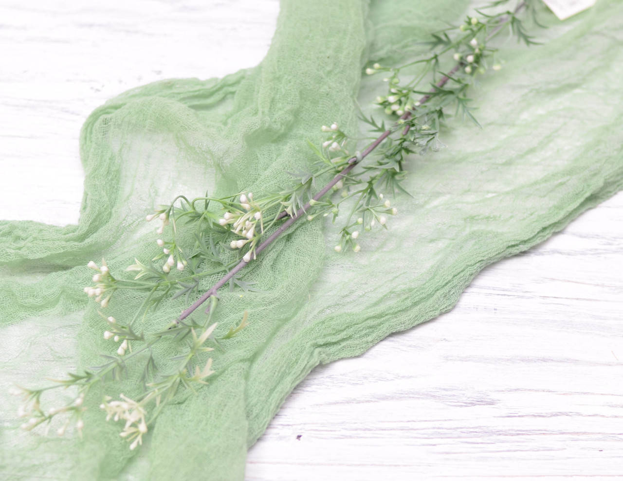 

Ветка-дополнитель "ягодки пастель". Белая