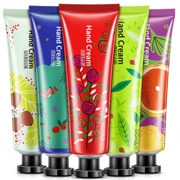 

Крем для рук BioAqua с натуральными экстрактами. 30 г green tea
