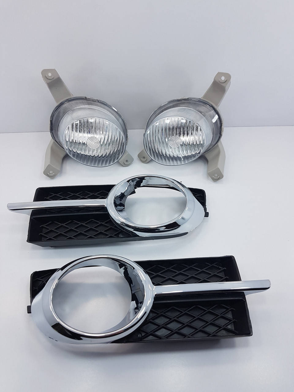 

Комплект противотуманных фар авео т250 с рамками grog корея