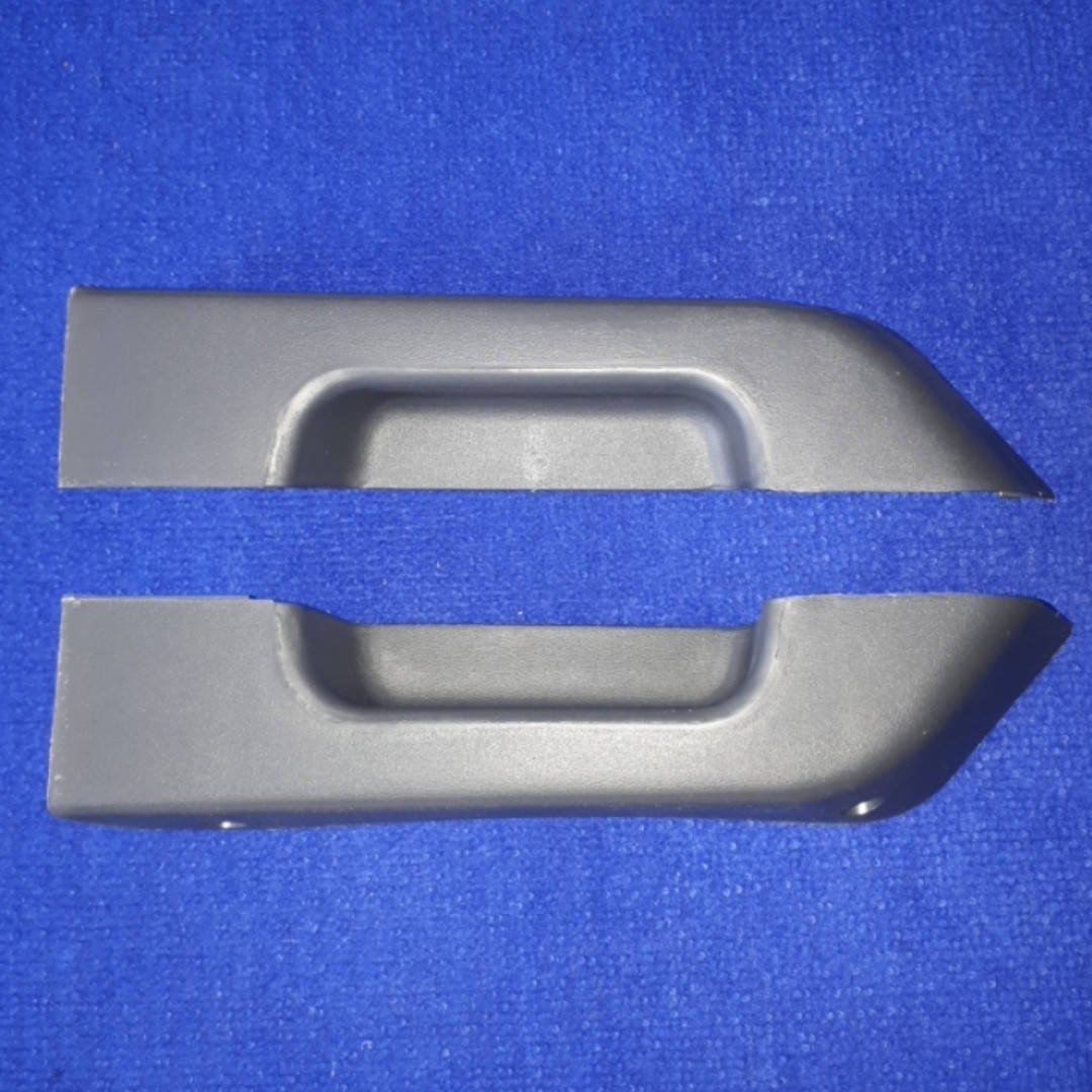 

Ручка двери внутренняя левая + правая подлокотник Таврия ЗАЗ 1102