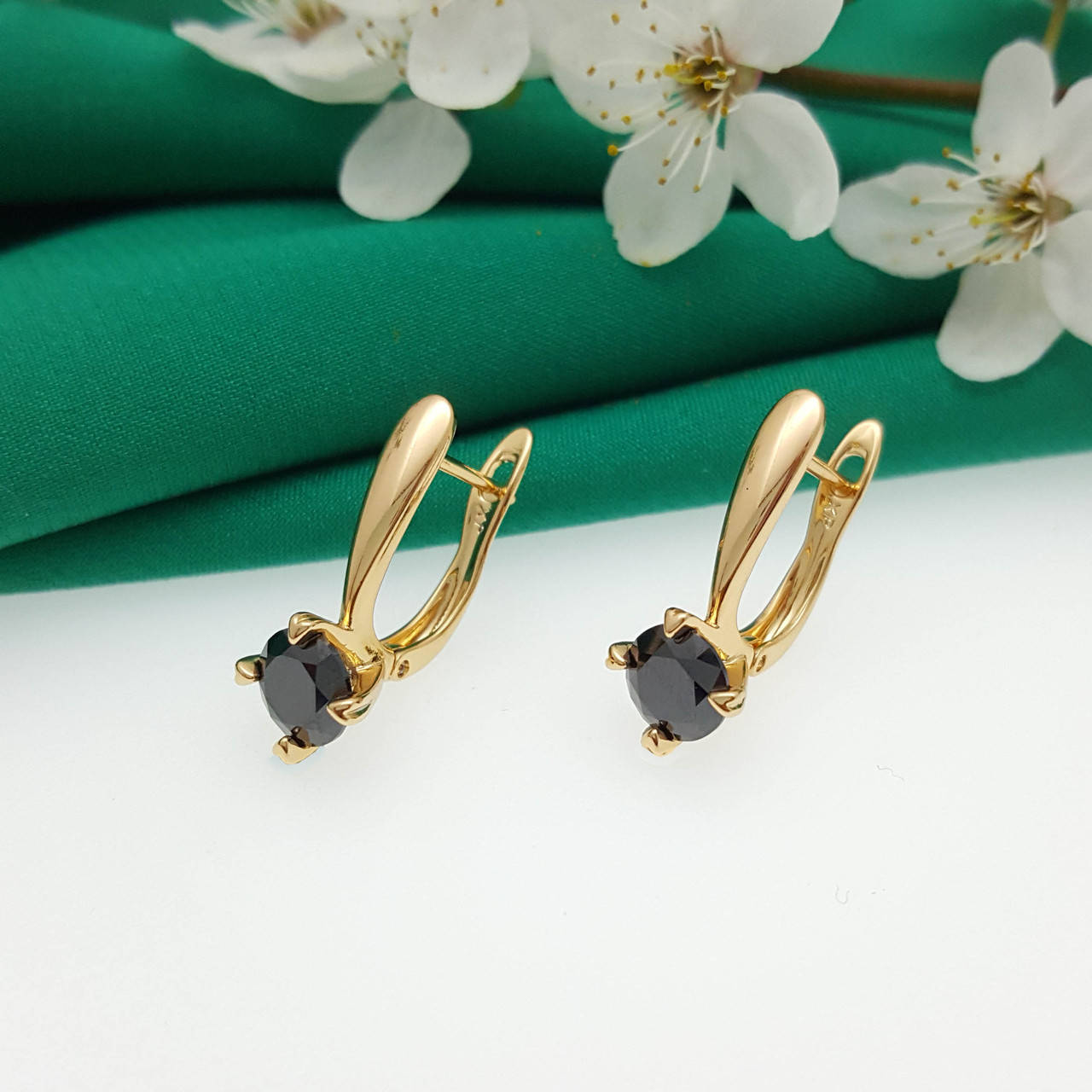 

Серьги "Классика" с черным цирконием, англ.замок, позолота Xuping, 18К