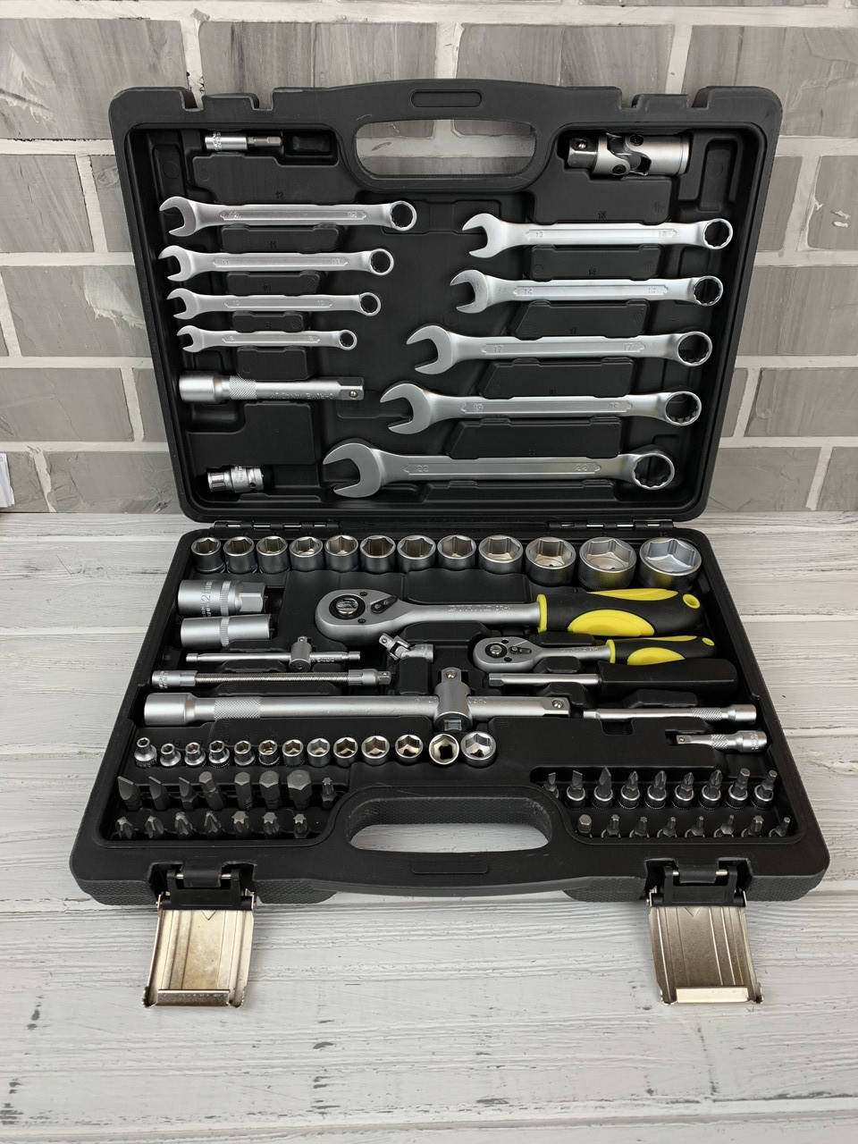 

Набор инструментов 82 ед. СТАЛЬ автонабор в кейсе авто инструмент