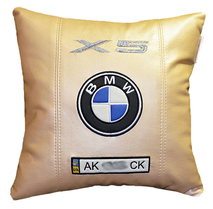 

Подушка автомобильная с логотипом BMW