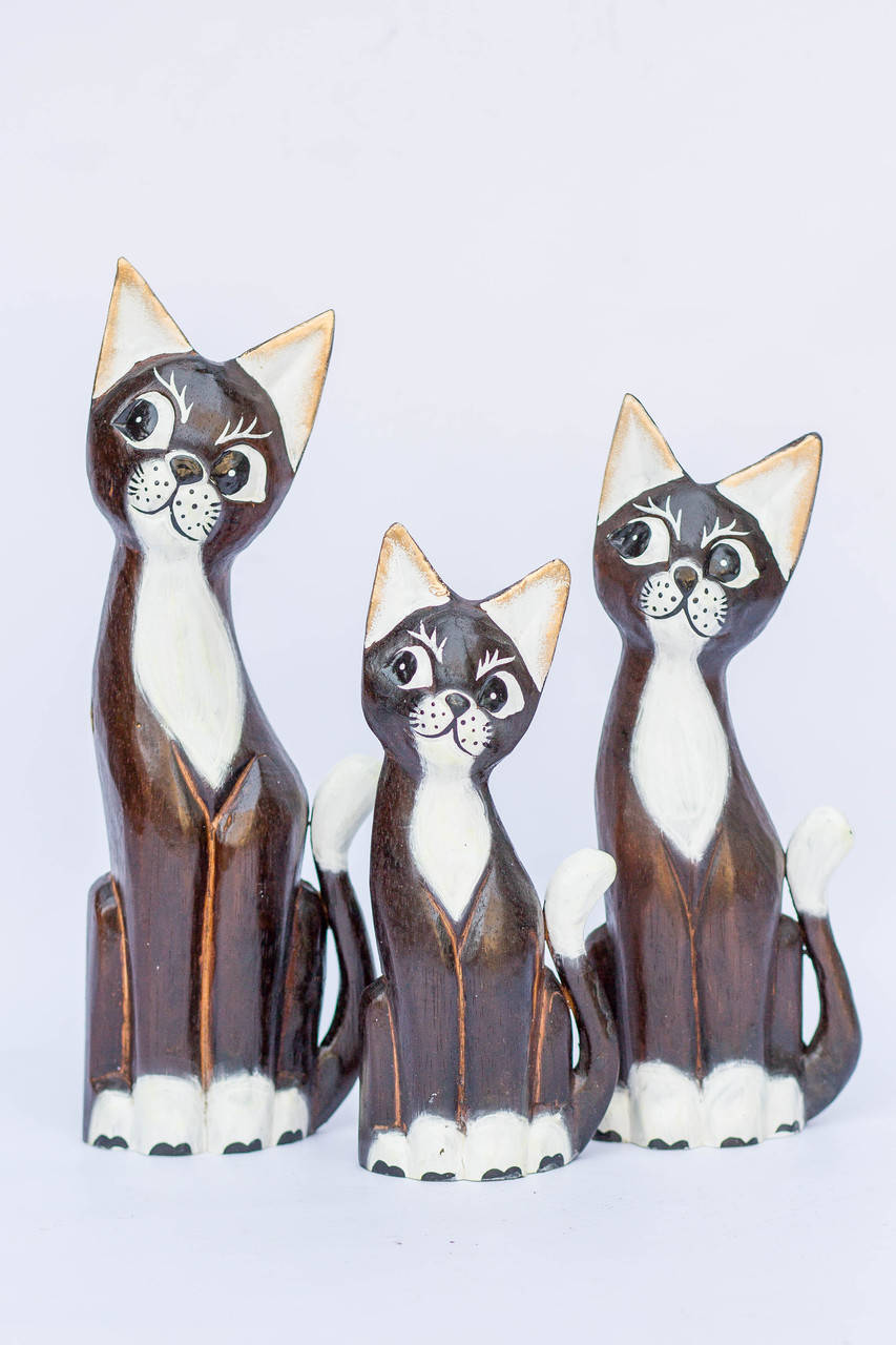 

Статуэтка кот деревянный шоколадного цвета с белой грудкой,высота 35см, Белый