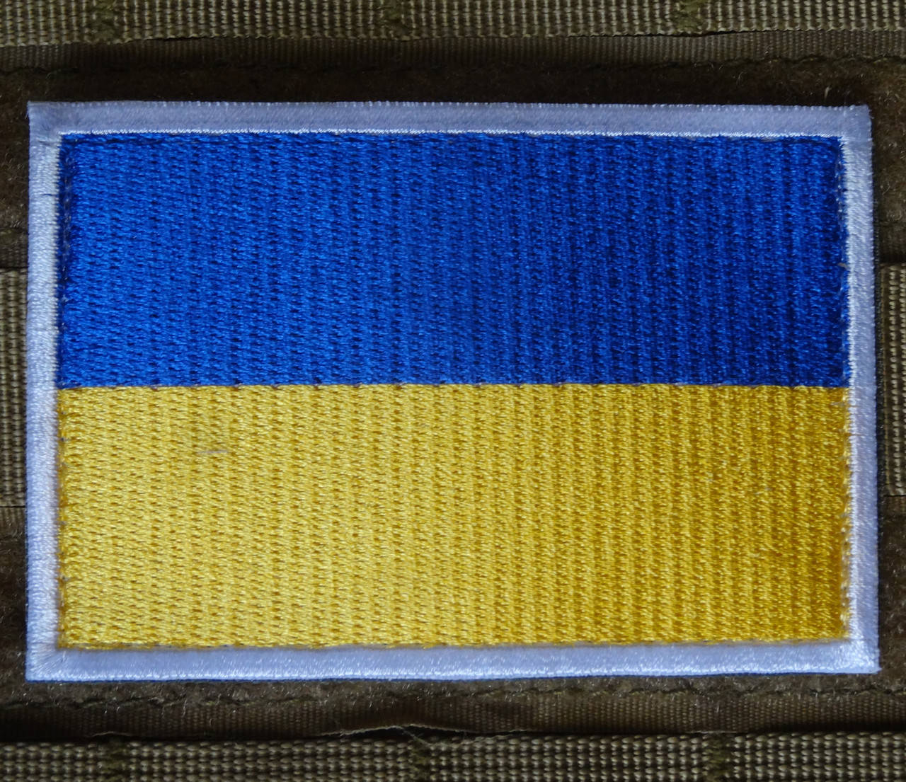 

Нашивка флаг Украины 9*6 см. на липучке! Эмблема Флаг! Шеврон на одежду патч с флагом.
