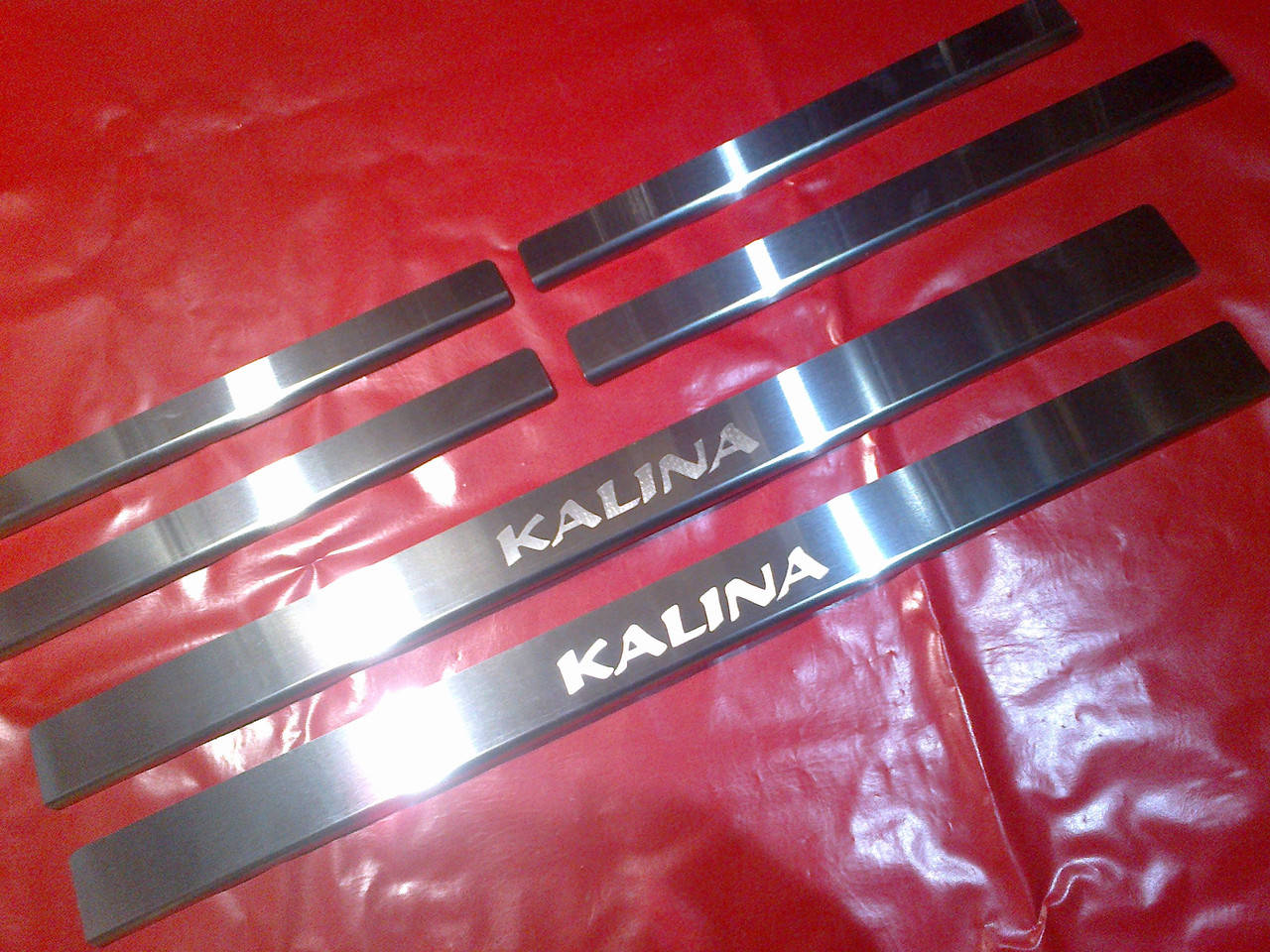 

Накладки на пороги LADA KALINA