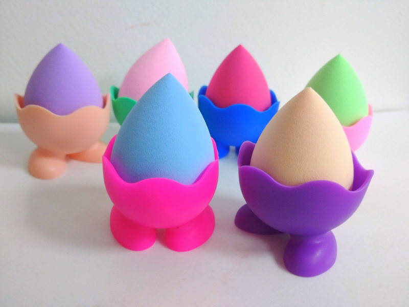 

Спонж для нанесения макияжа Puffy капля на силиконовой подставке