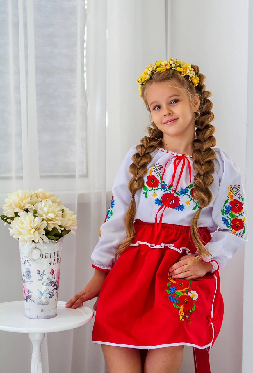 

Вишитий костюм для дівчинки Маки з колосками блузка та спідниця 110