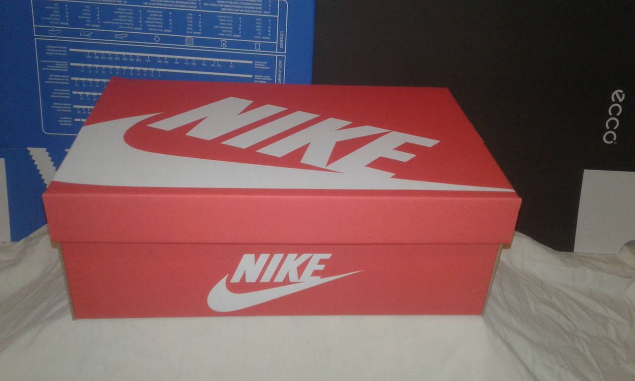 

Коробка для обуви Nike красная лакированная 320х205х112 мм. картон (Т23), Красный