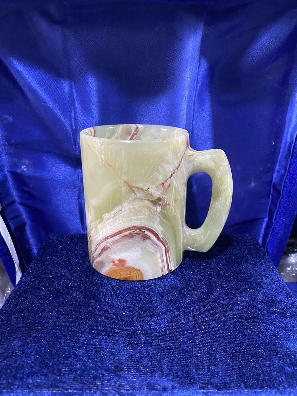 

Кружка из оникса натуральный камень лечебный (цельнолитая)