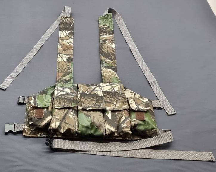 

Жилет разгрузка 4Profi 5 карманов камуфляж "охота 2"