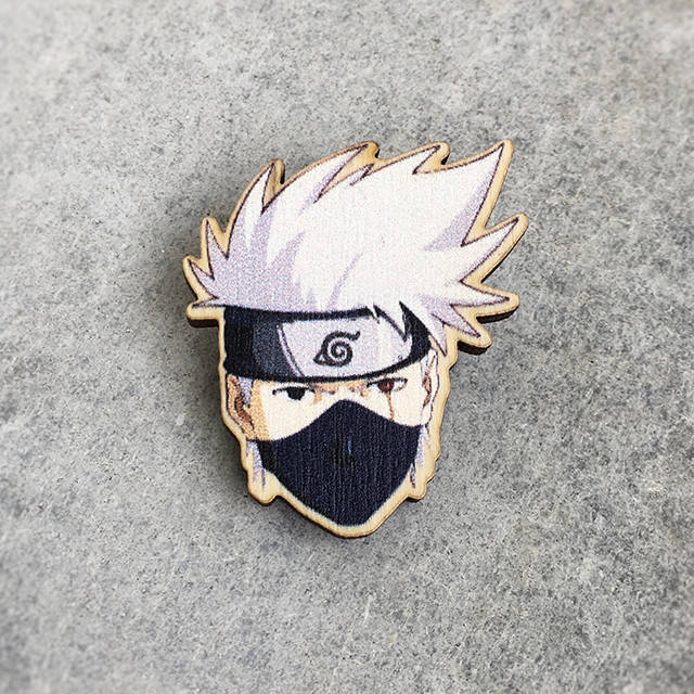 

"Какаши Хатаке без маски голова (Наруто / Naruto)" брошь деревянная с уф-печатью