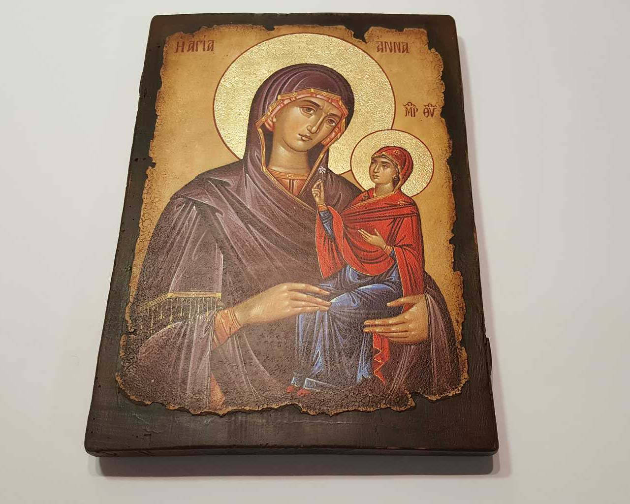 

Икона Святой Анны на состаренной доске