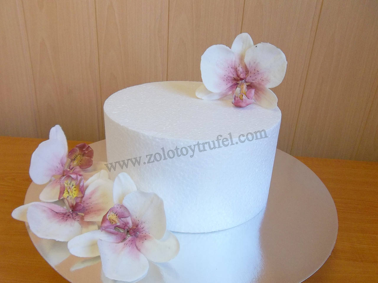 

Муляж для торта из пенопласта - круг Ф 36 см h 10 см