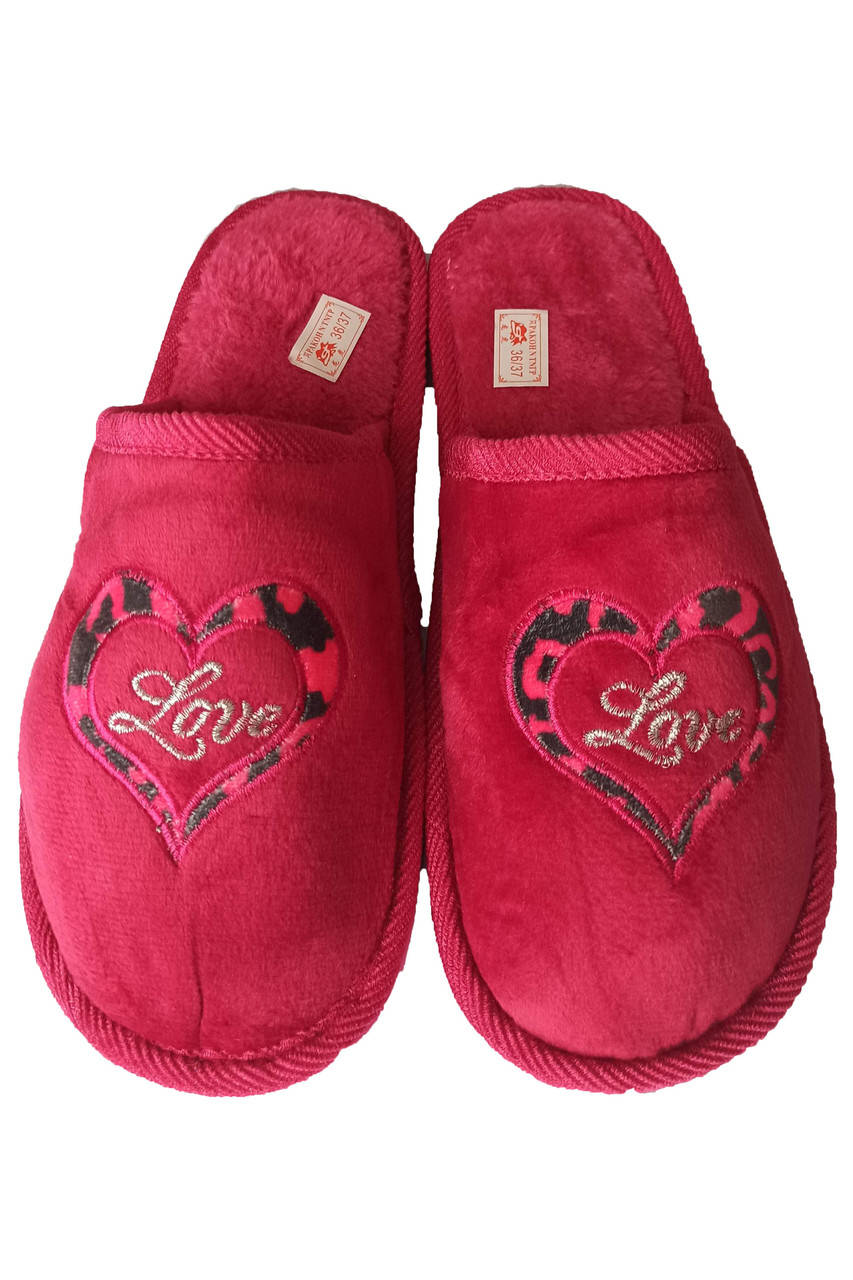 

Тапочки в пологовий будинок Серчечки, Love