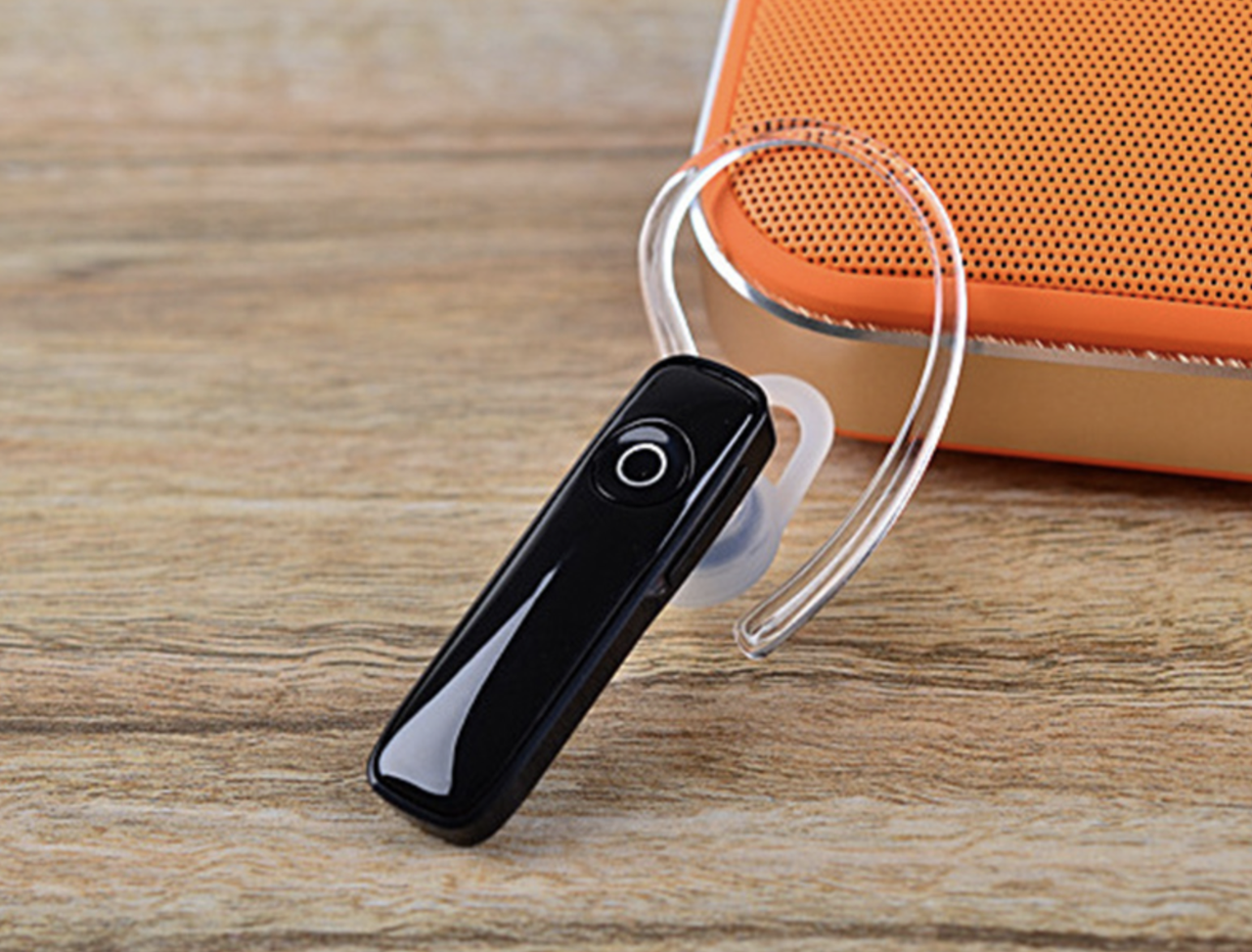 

Bluetooth гарнитура - совместима со всеми телефонами