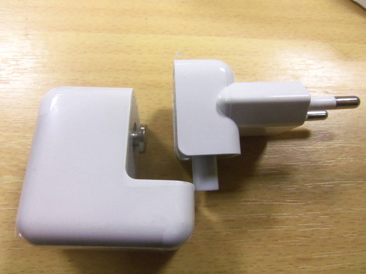 

Сетевое зарядное устройство Apple 12W USB Power Adapter для iPad, Белый