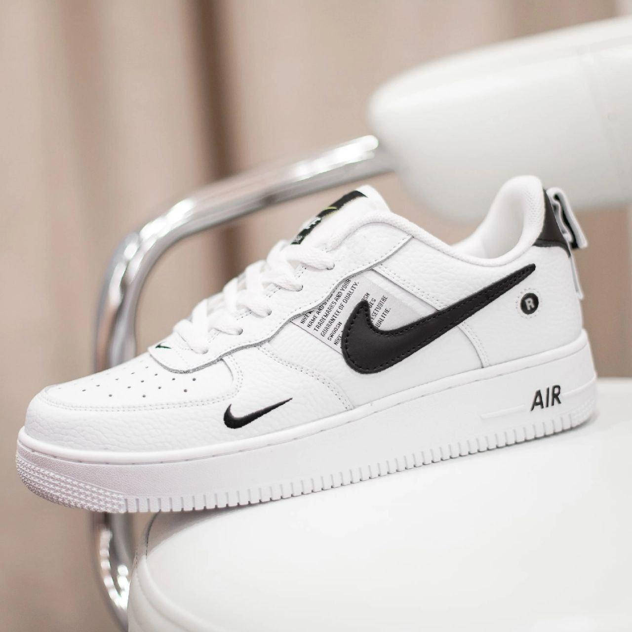 

Nike женские весна/осень белые кроссовки на шнурках. Демисезонные женские кожаные кроссы, Белый