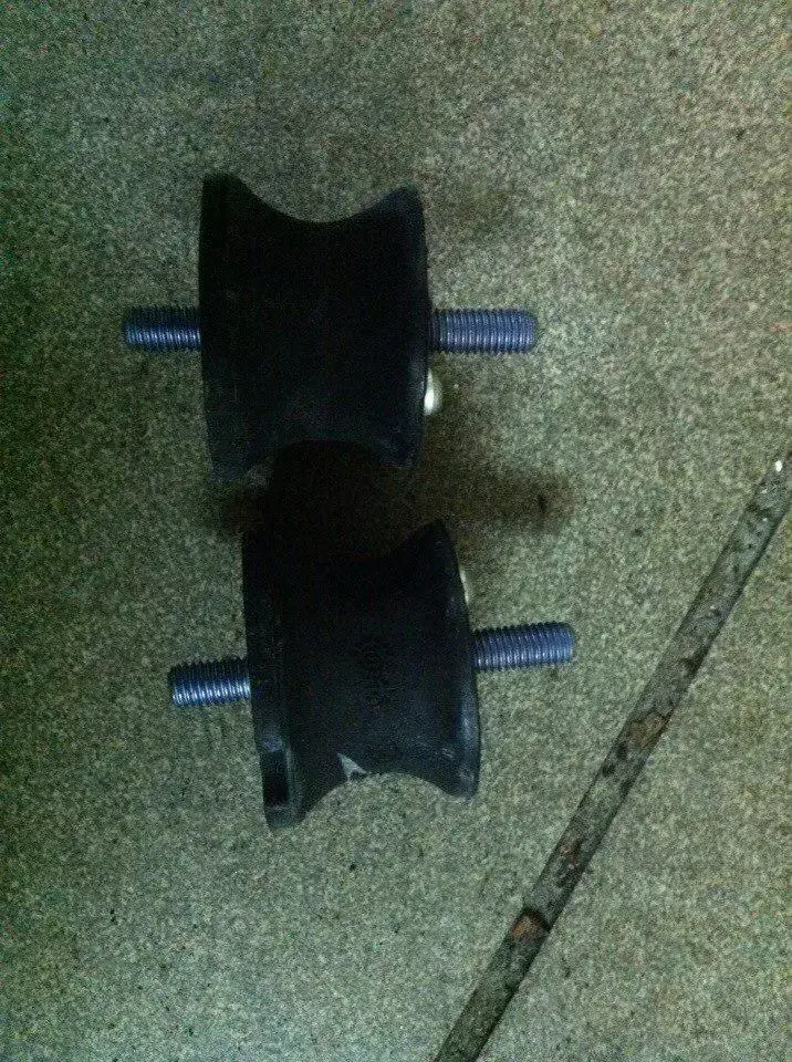 

Подушка коробки передач MEYLE BMW E30,E46,E90,E28,E34,E39,E60,E32,E38,E65